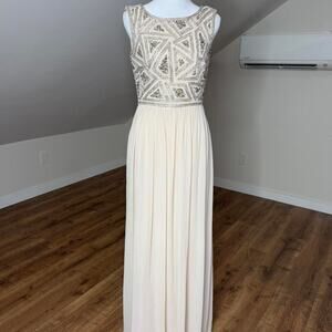 Adrianna Papell Beaded Blush Champagne Gown Art Deco‎ Formal Dress Size 4